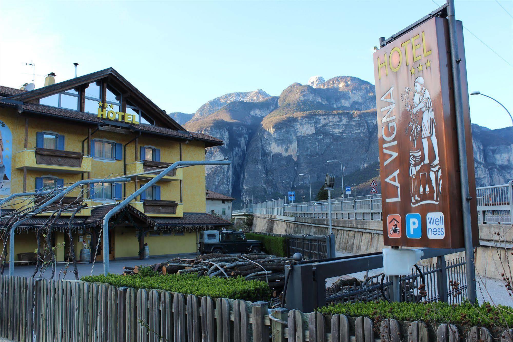 Hotel Garni La Vigna San Michele all'Adige Exterior photo